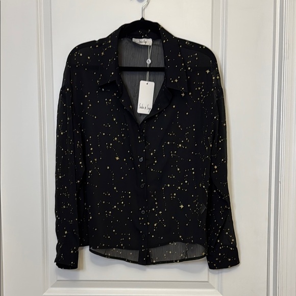 Sadie & Sage Black and Gold Button Down Shirt - Picture 1 of 3